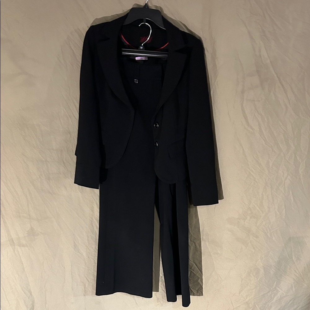 Beautiful petite WHBM suit